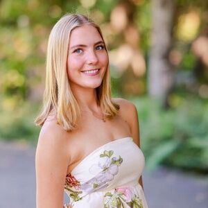 Meet your Posher, Adele